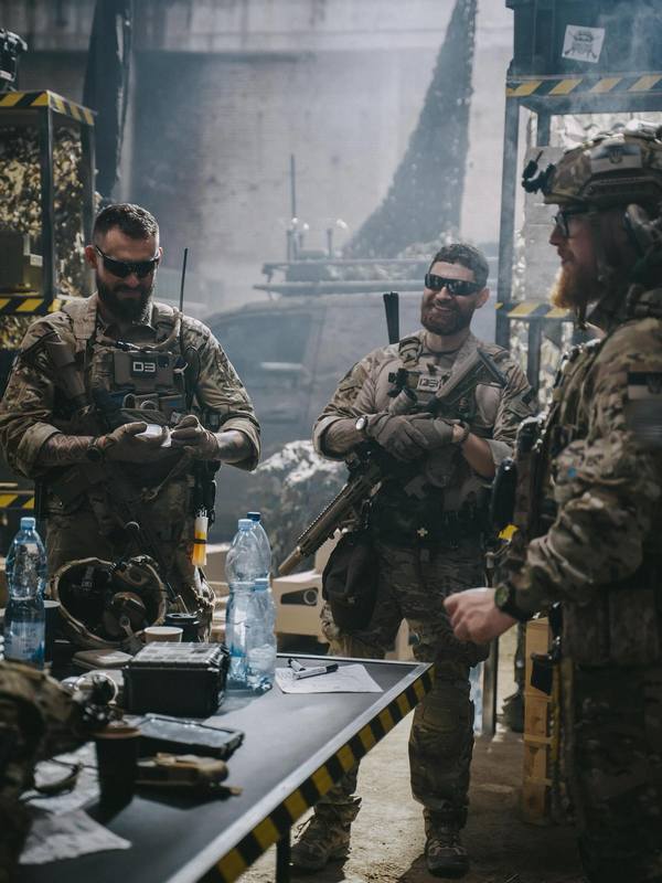 Дивимось трейлер Кіллхаус: реальні військові в головних ролях 3 Дивимось трейлер Кіллхаус: реальні військові в головних ролях 3