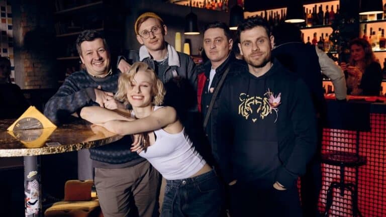 Ховаючи колишню: Дивимось трейлер нового серіалу від Sweet.tv 11