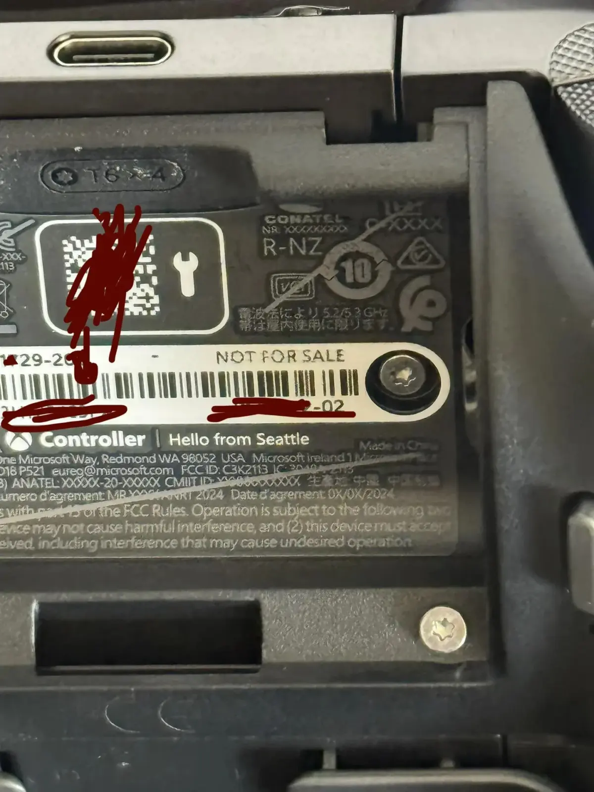 Xbox Elite 3: новий геймпад покажуть із вбудованим дисплеєм 6