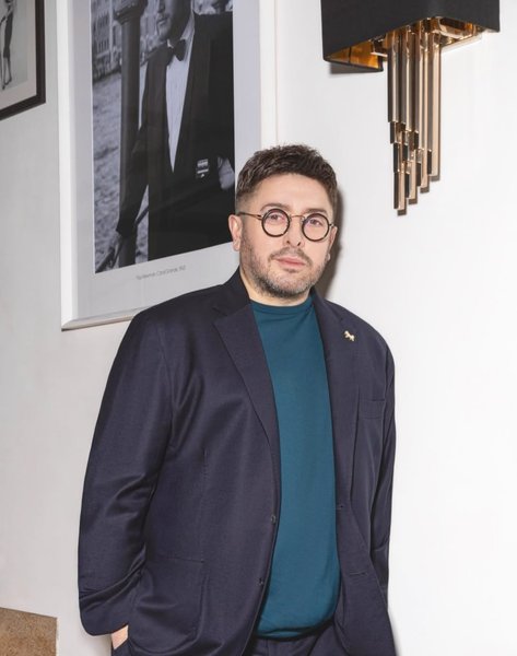 Суханов: "Людина має жити" – про виїзд українців з країни 15