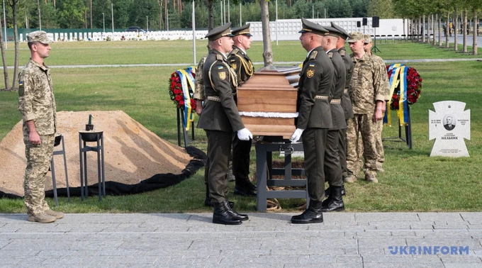 Євгена Коновальця перепоховали на Національному військовому кладовищі 4 Євгена Коновальця перепоховали на Національному військовому кладовищі 4