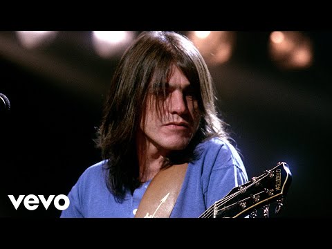 AC/DC: 50 років на сцені, історія легенди року 10