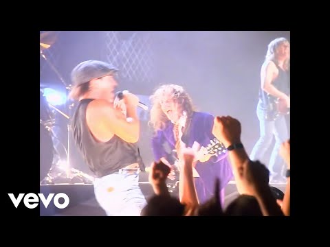 AC/DC: 50 років на сцені, історія легенди року 11