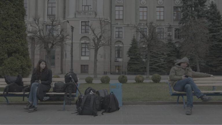 Вийшов трейлер фільму "Перетинаючи Окс" про спогади з Афганістану 19
